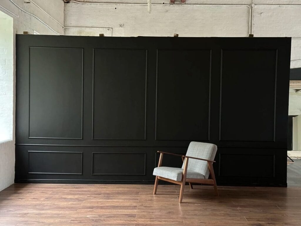 black-feature-wall-chair