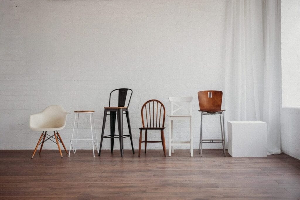 minimalist-chair-lineup